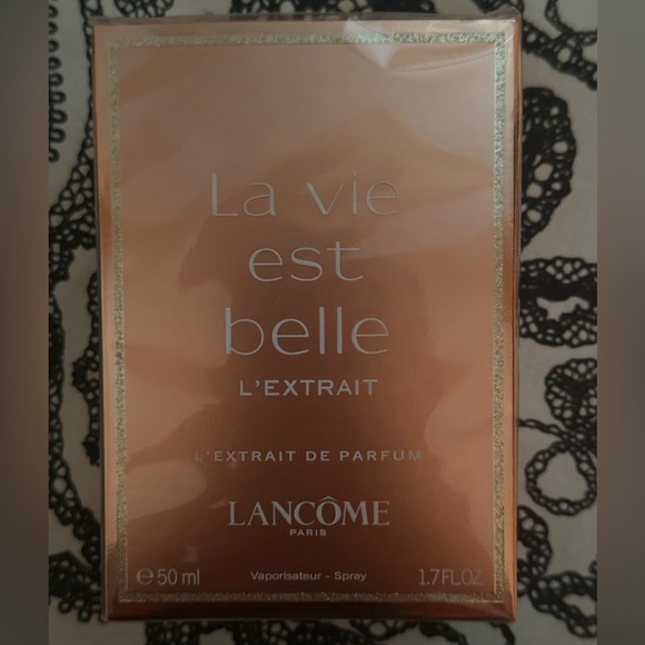 La Vie est Belle l’extrait - Picture 5 of 7